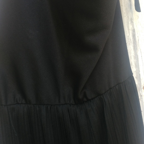 1970s Black Backless Dress - Picture 4 of 7